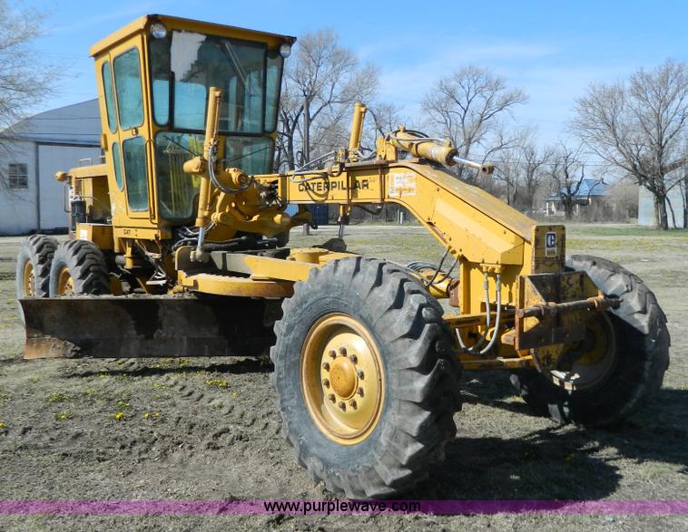 image for item G7837 1976 Caterpillar 120G motor grader
