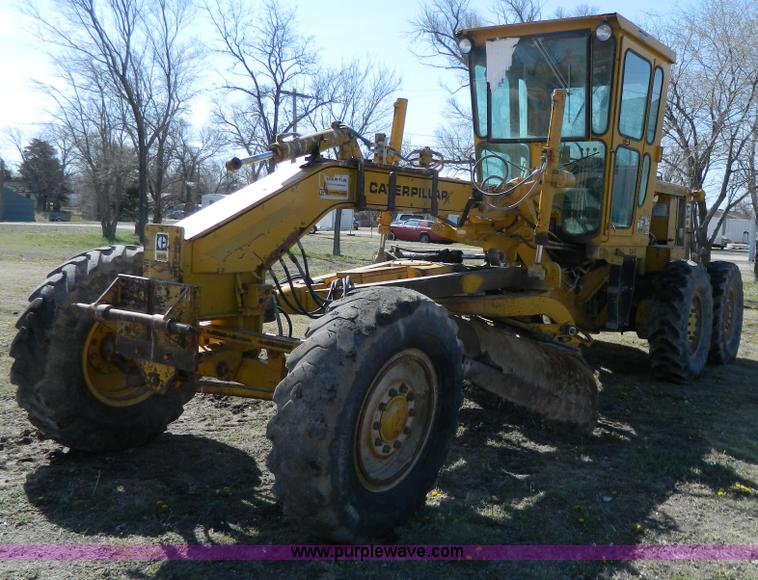image for item G7837 1976 Caterpillar 120G motor grader