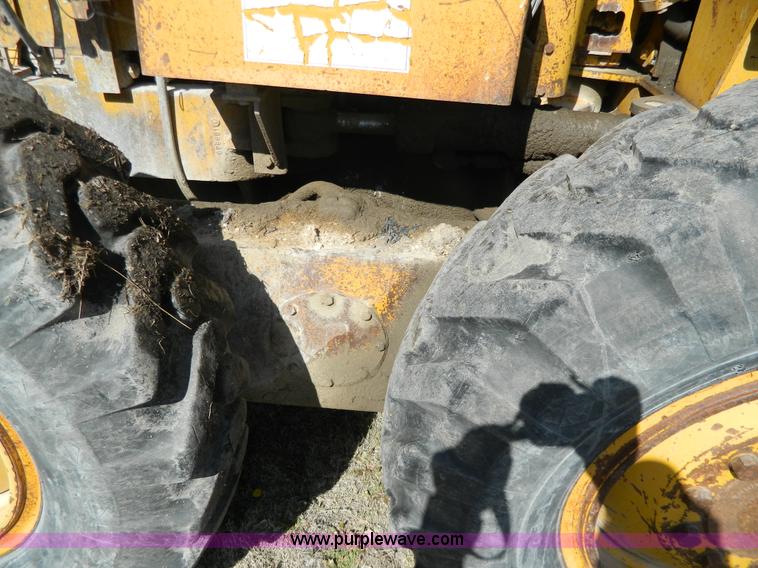 image for item G7837 1976 Caterpillar 120G motor grader