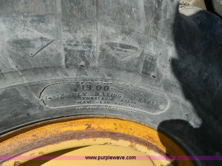 image for item G7837 1976 Caterpillar 120G motor grader