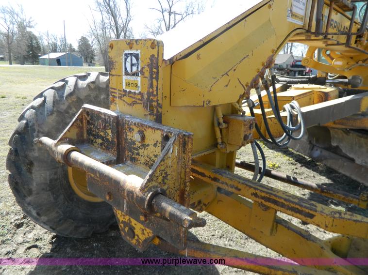 image for item G7837 1976 Caterpillar 120G motor grader