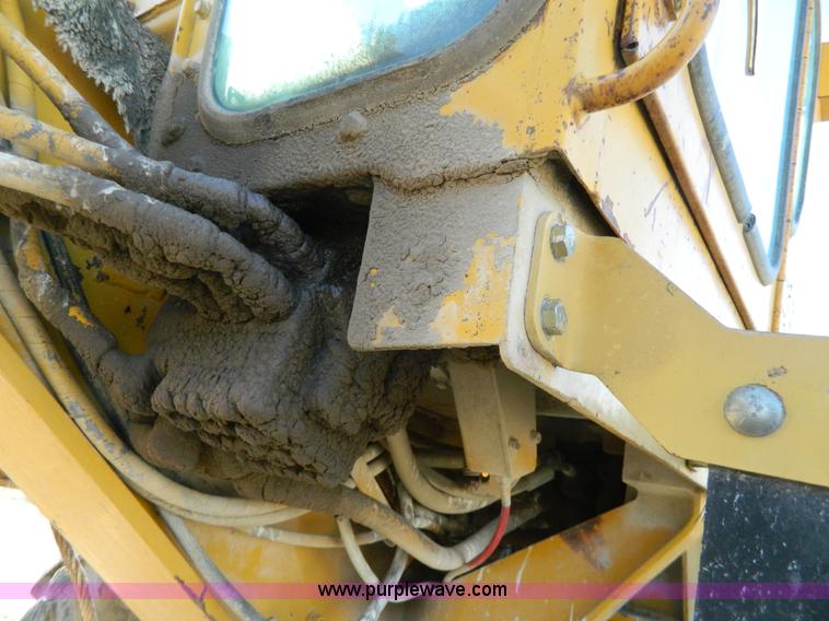 image for item G7837 1976 Caterpillar 120G motor grader