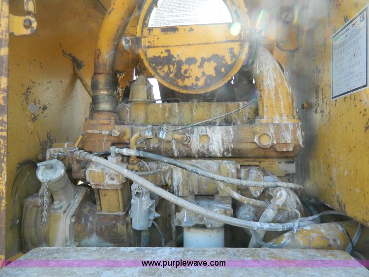 image for item G7837 1976 Caterpillar 120G motor grader