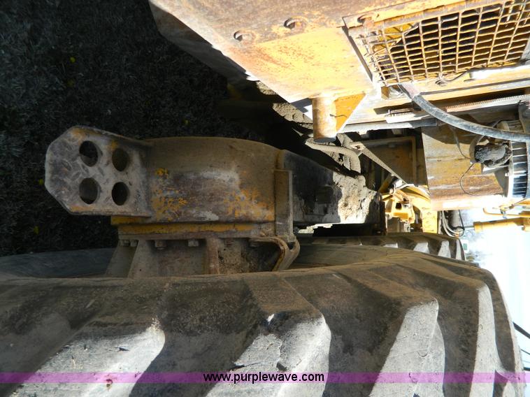 image for item G7837 1976 Caterpillar 120G motor grader