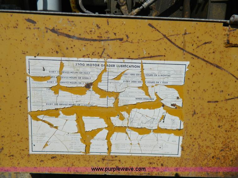 image for item G7837 1976 Caterpillar 120G motor grader