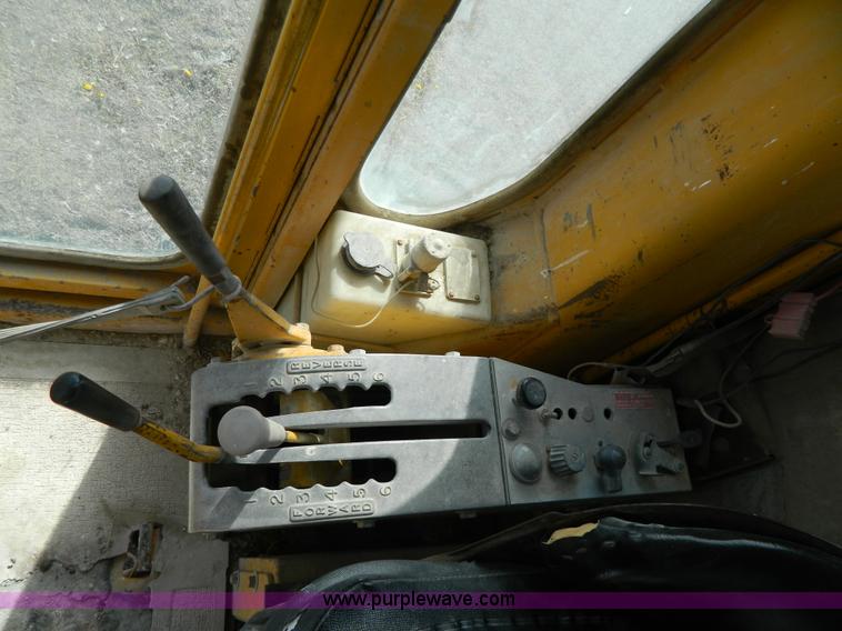 image for item G7837 1976 Caterpillar 120G motor grader