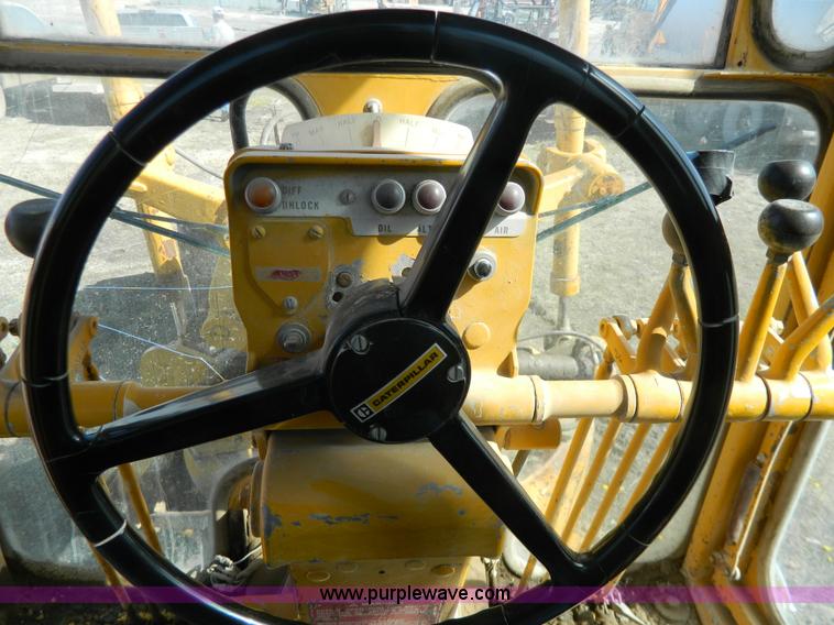 image for item G7837 1976 Caterpillar 120G motor grader