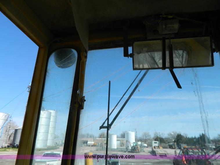 image for item G7837 1976 Caterpillar 120G motor grader