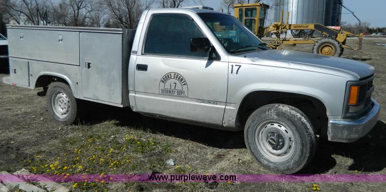 image for item G7838 1994 Chevrolet 1500 pickup truck