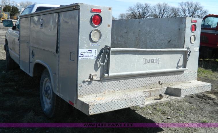 image for item G7838 1994 Chevrolet 1500 pickup truck