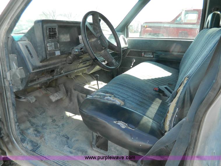 image for item G7838 1994 Chevrolet 1500 pickup truck