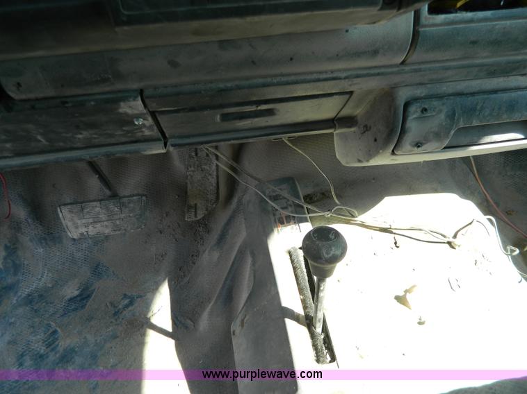 image for item G7838 1994 Chevrolet 1500 pickup truck