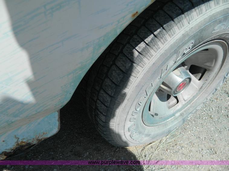 image for item G7845 1993 Ford F150 XL pickup truck