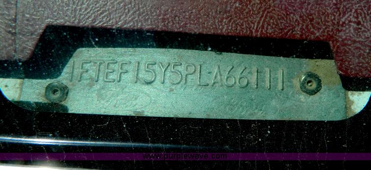 image for item G7845 1993 Ford F150 XL pickup truck