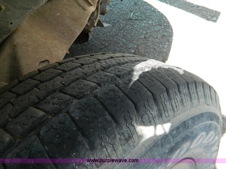 image for item G7846 1995 Ford F150 XL pickup truck