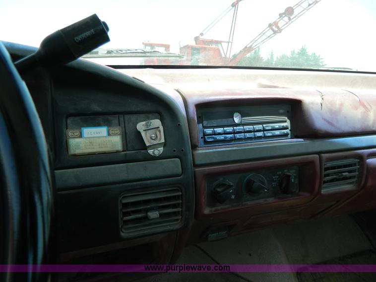 image for item G7846 1995 Ford F150 XL pickup truck