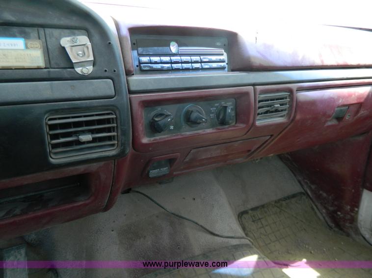 image for item G7846 1995 Ford F150 XL pickup truck