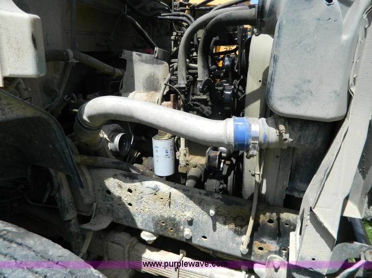 image for item G7848 1996 Ford Blue Bird school bus