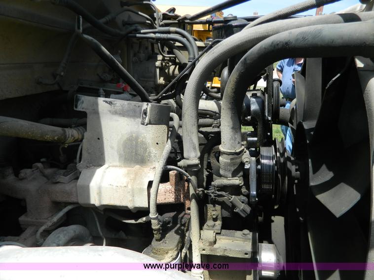 image for item G7848 1996 Ford Blue Bird school bus