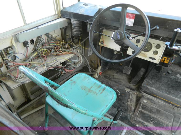 image for item G7848 1996 Ford Blue Bird school bus