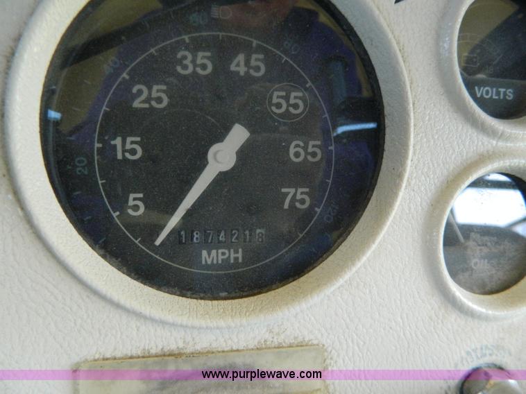 image for item G7848 1996 Ford Blue Bird school bus