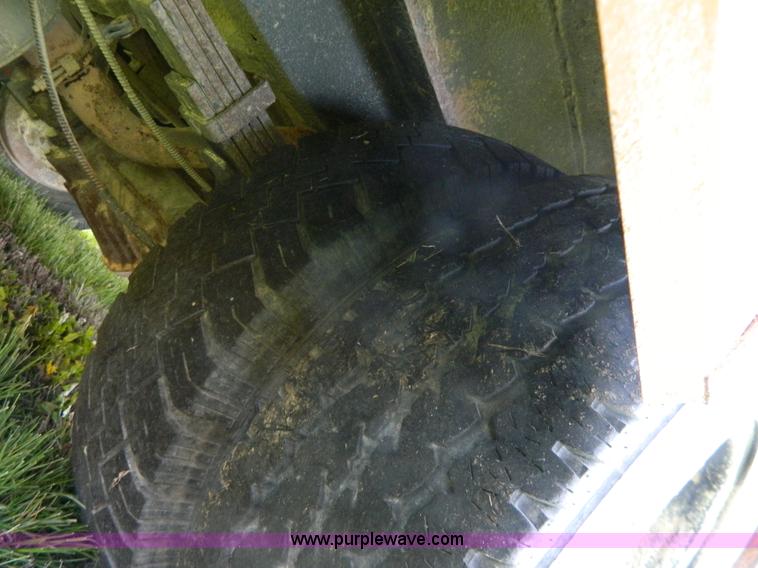 image for item G7849 1994 Chevrolet 10 school bus