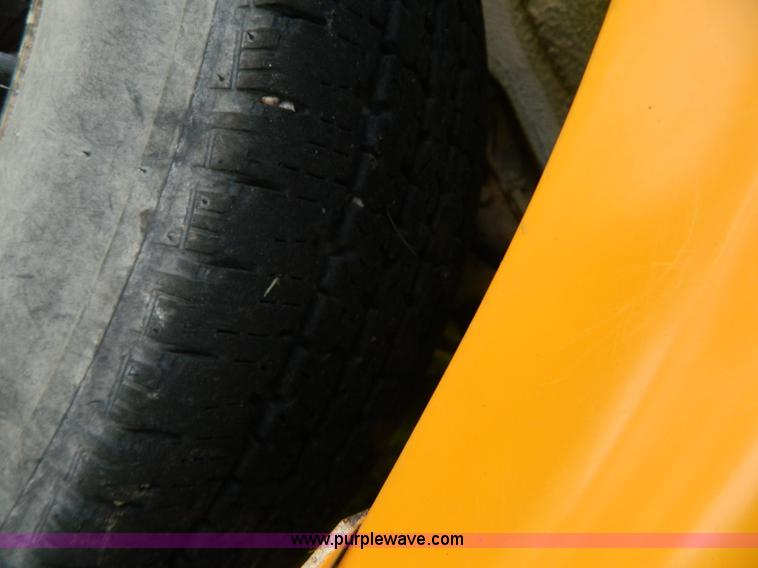 image for item G7849 1994 Chevrolet 10 school bus