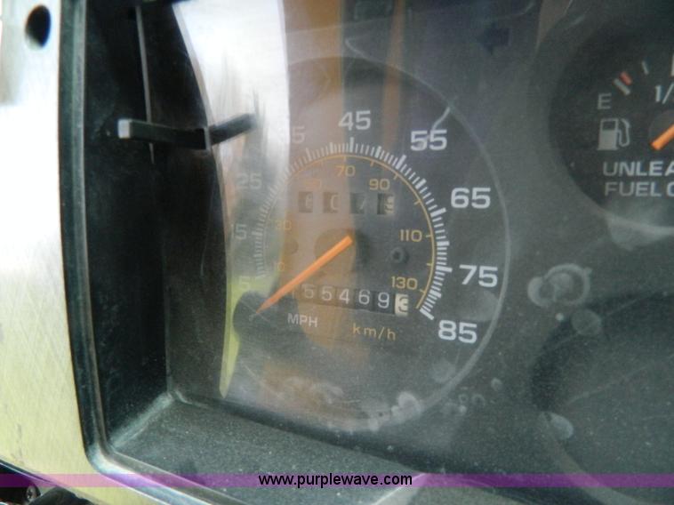 image for item G7849 1994 Chevrolet 10 school bus