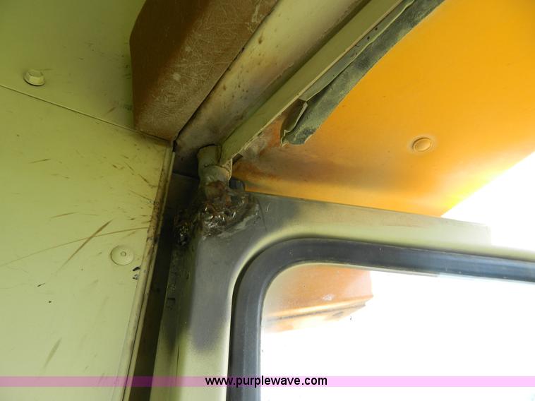 image for item G7849 1994 Chevrolet 10 school bus