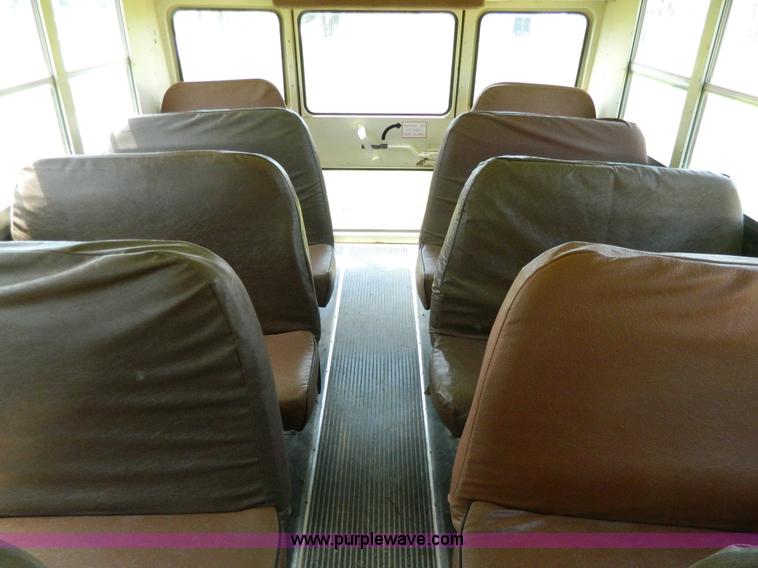 image for item G7849 1994 Chevrolet 10 school bus