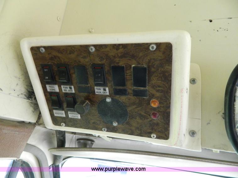 image for item G7849 1994 Chevrolet 10 school bus