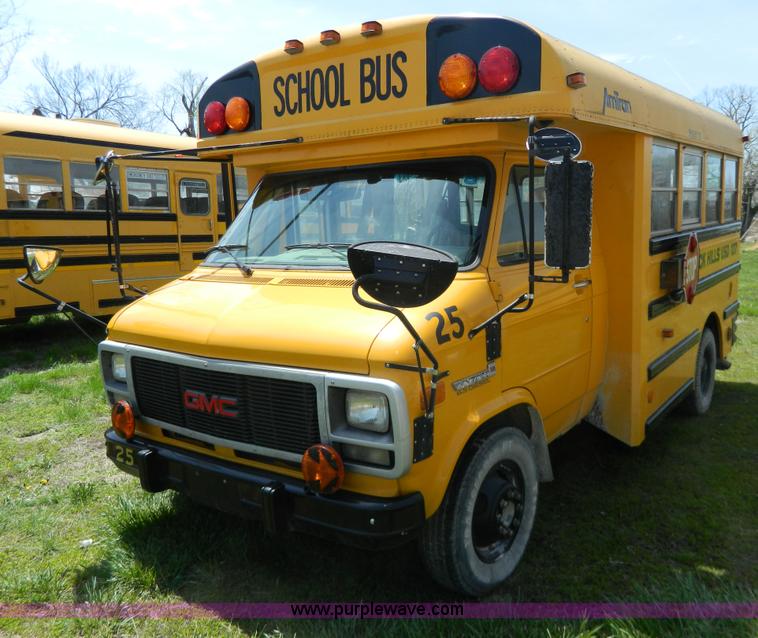 image for item G7850 1994 GMC 3500 school bus