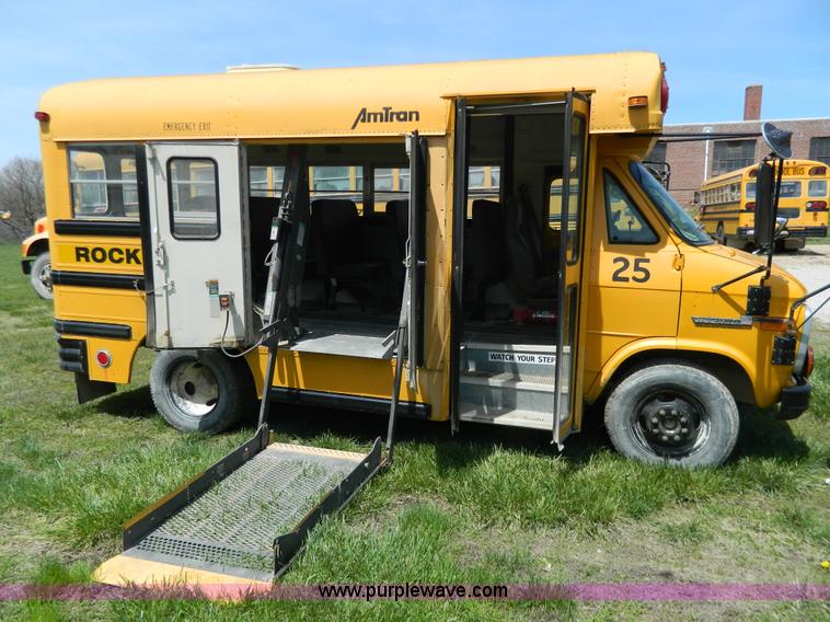 image for item G7850 1994 GMC 3500 school bus