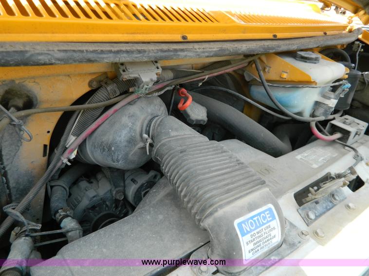 image for item G7850 1994 GMC 3500 school bus
