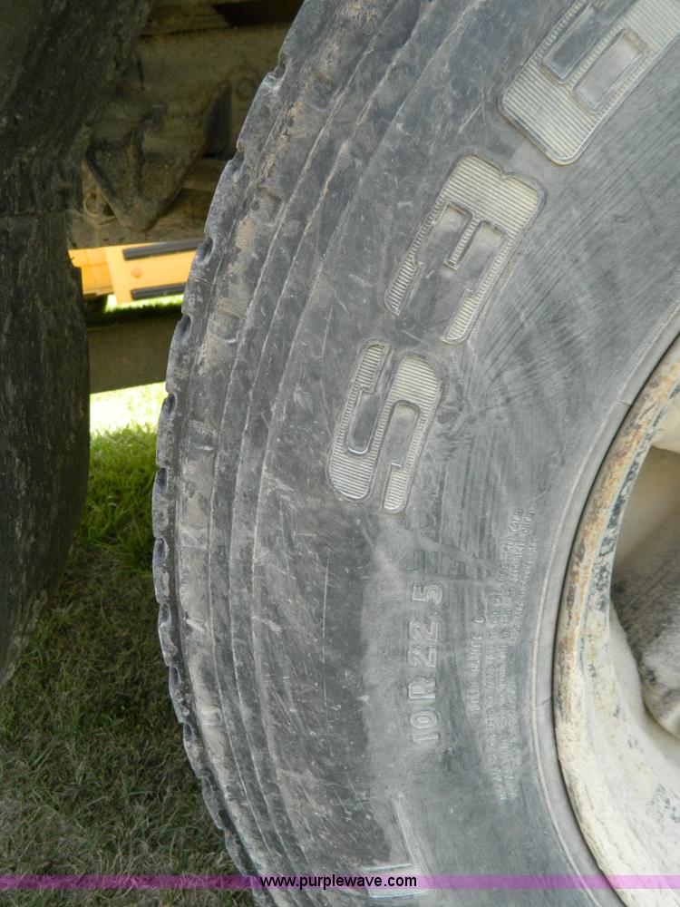 image for item G7851 1992 International school bus