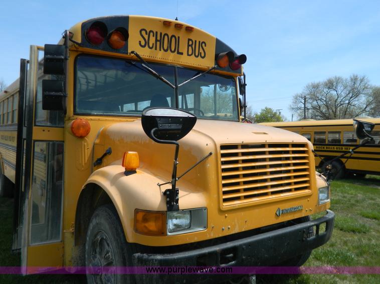 image for item G7851 1992 International school bus