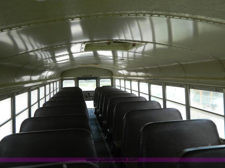 image for item G7851 1992 International school bus