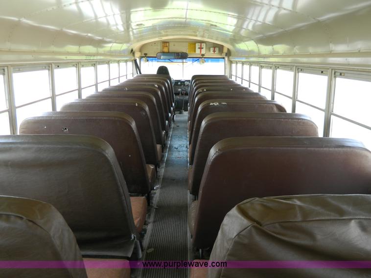 image for item G7851 1992 International school bus