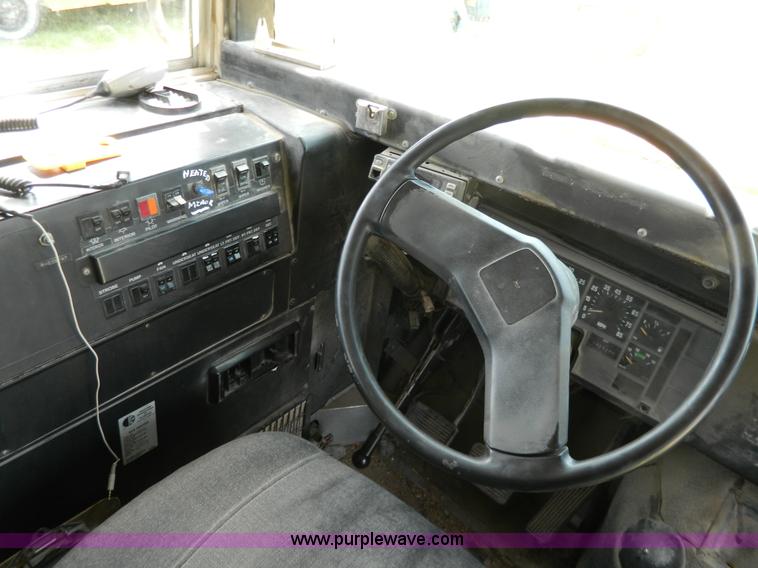 image for item G7851 1992 International school bus