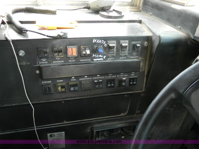 image for item G7851 1992 International school bus