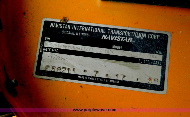 image for item G7851 1992 International school bus