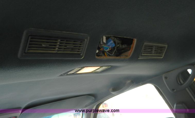 image for item G7852 1995 Chevrolet Suburban 1500 SUV