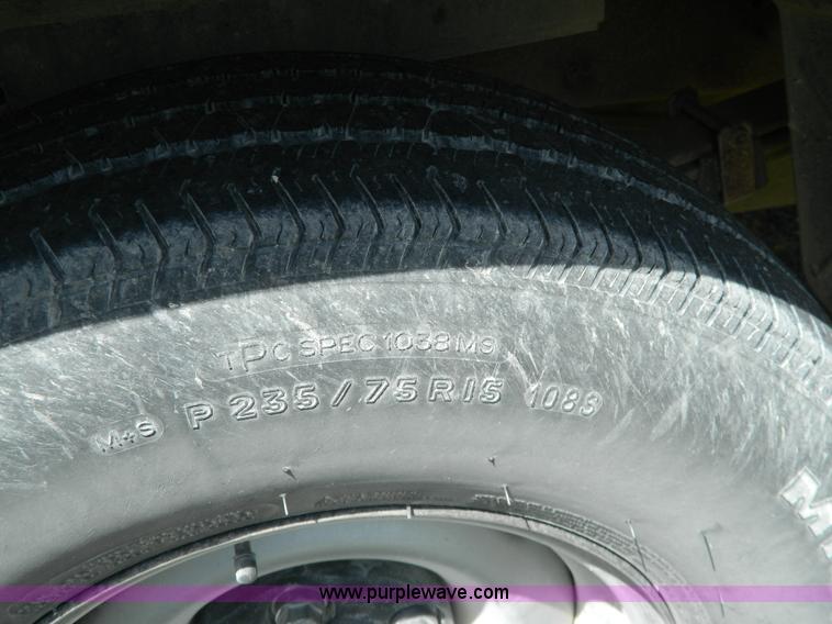 image for item G7852 1995 Chevrolet Suburban 1500 SUV