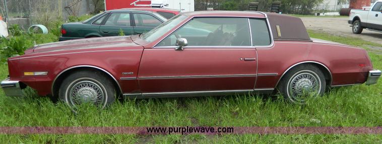 image for item G7857 1984 Oldsmobile Toronado Brougham