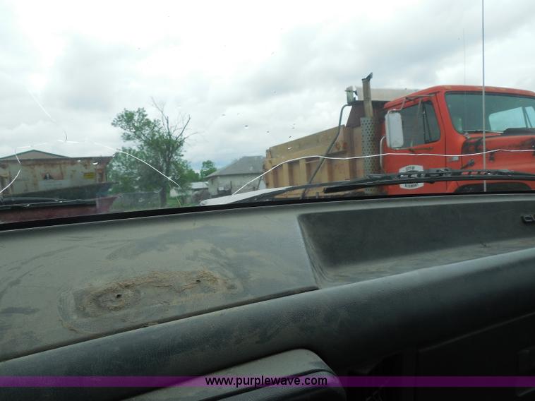 image for item H3169 1991 Ford F150 Custom pickup truck