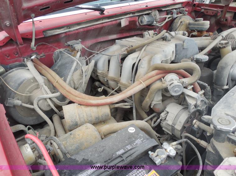 image for item H3169 1991 Ford F150 Custom pickup truck