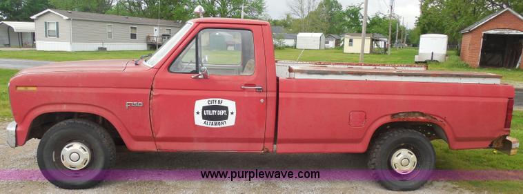 image for item H3170 1984 Ford F150 pickup truck