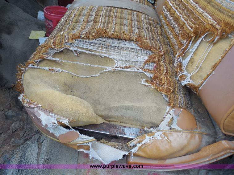 image for item H3170 1984 Ford F150 pickup truck