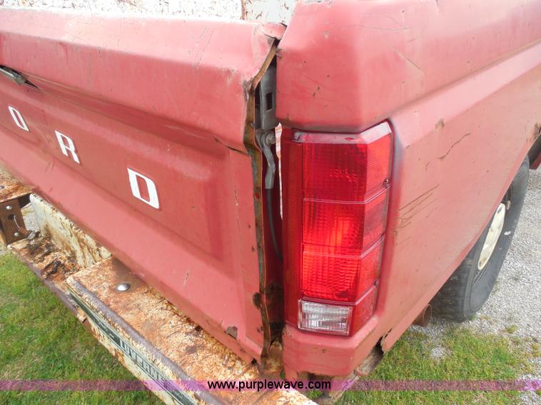 image for item H3170 1984 Ford F150 pickup truck