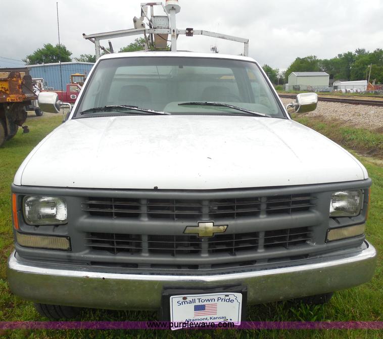 image for item H3172 1996 Chevrolet C3500 utility truck